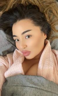 Esenler Escort Bayan Yağmurla Tutkulu Bir Deneyim Yaşayın